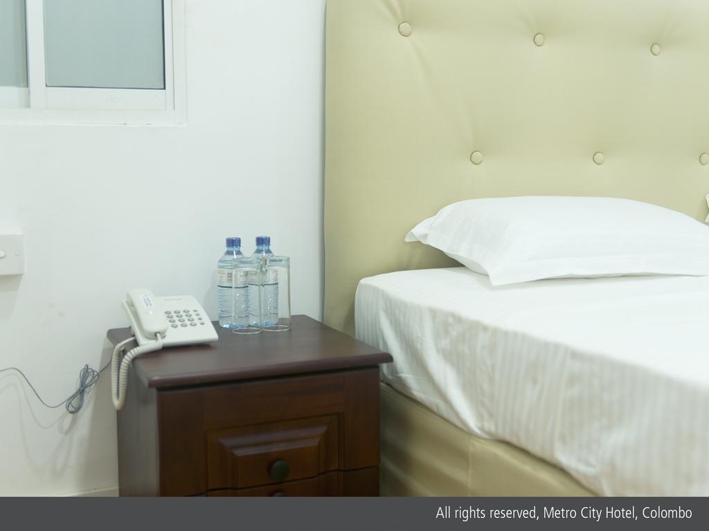 Metro City Hotel Colombo Kültér fotó