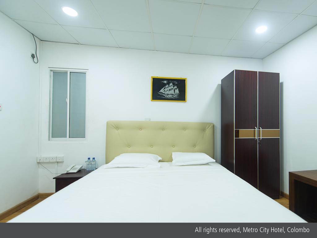 Metro City Hotel Colombo Kültér fotó