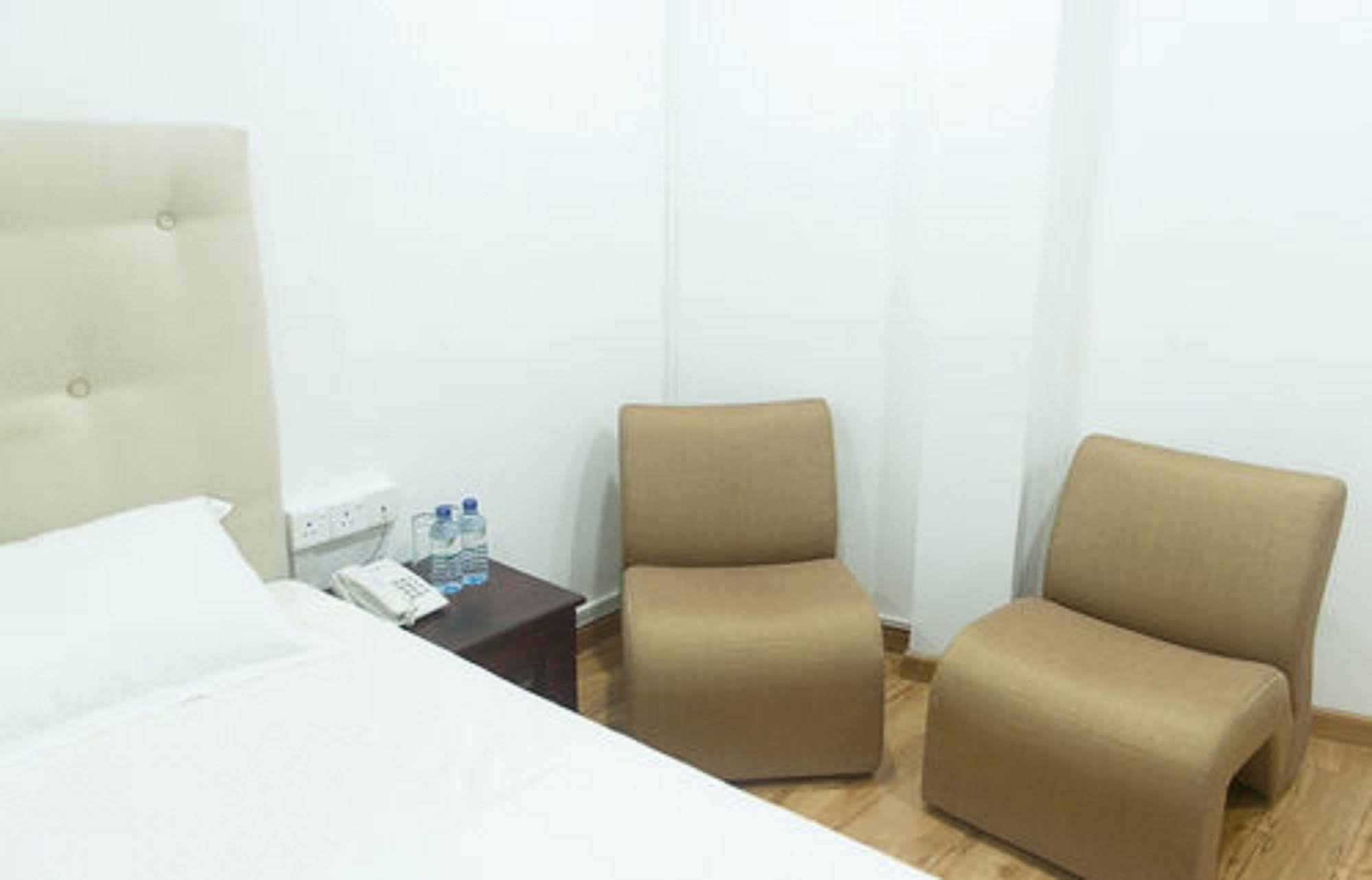 Metro City Hotel Colombo Kültér fotó