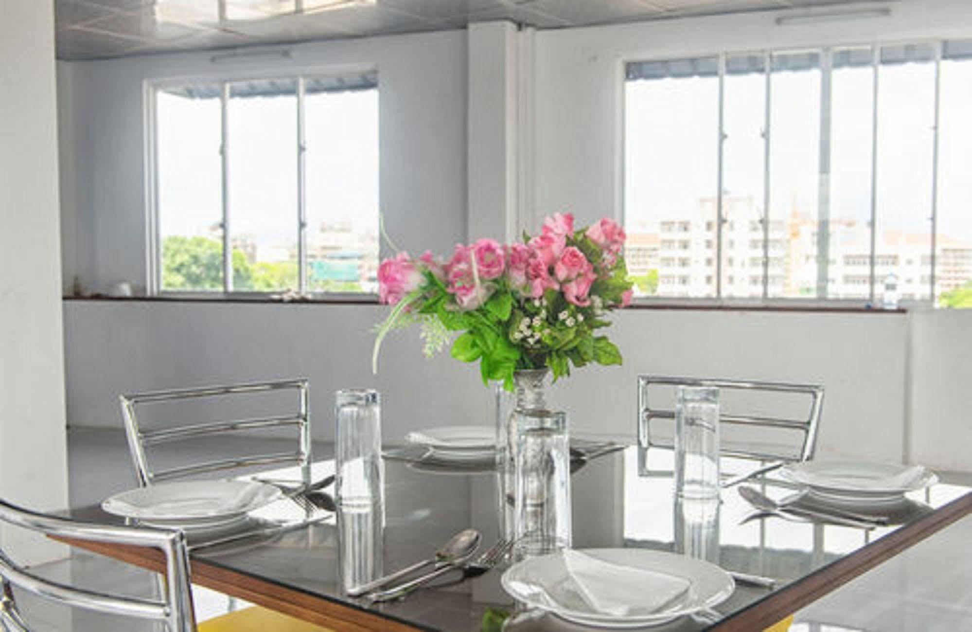 Metro City Hotel Colombo Kültér fotó