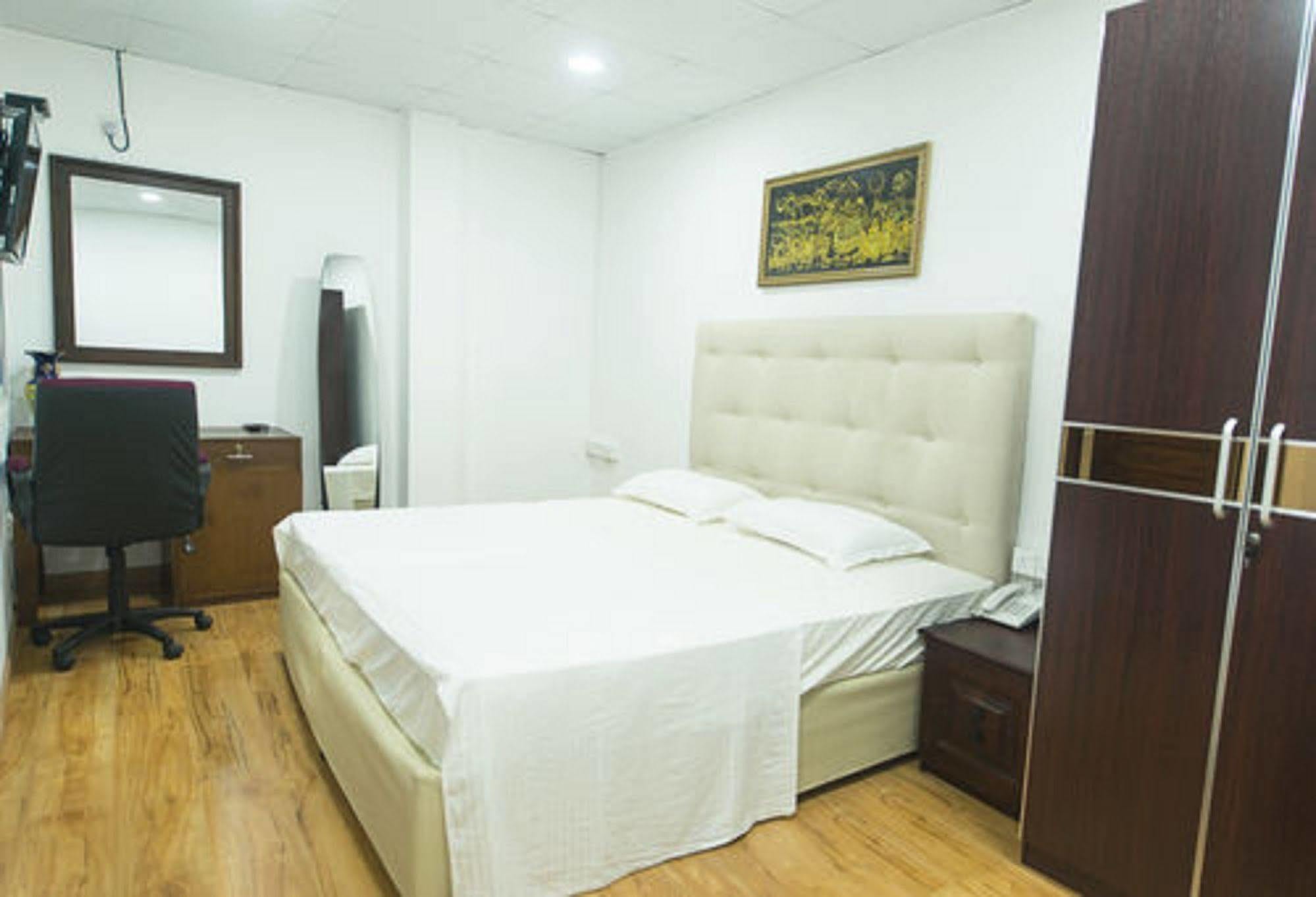 Metro City Hotel Colombo Kültér fotó